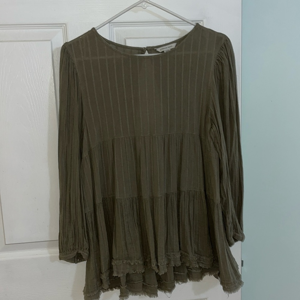 American eagle long sleeve/ open back